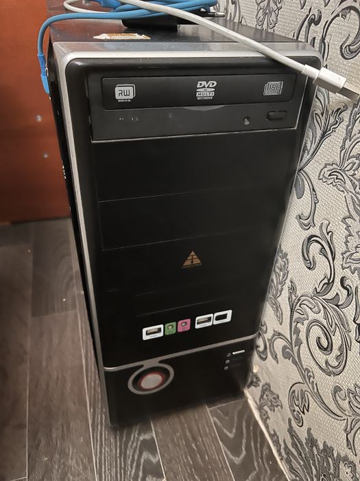 Манитор + процессор