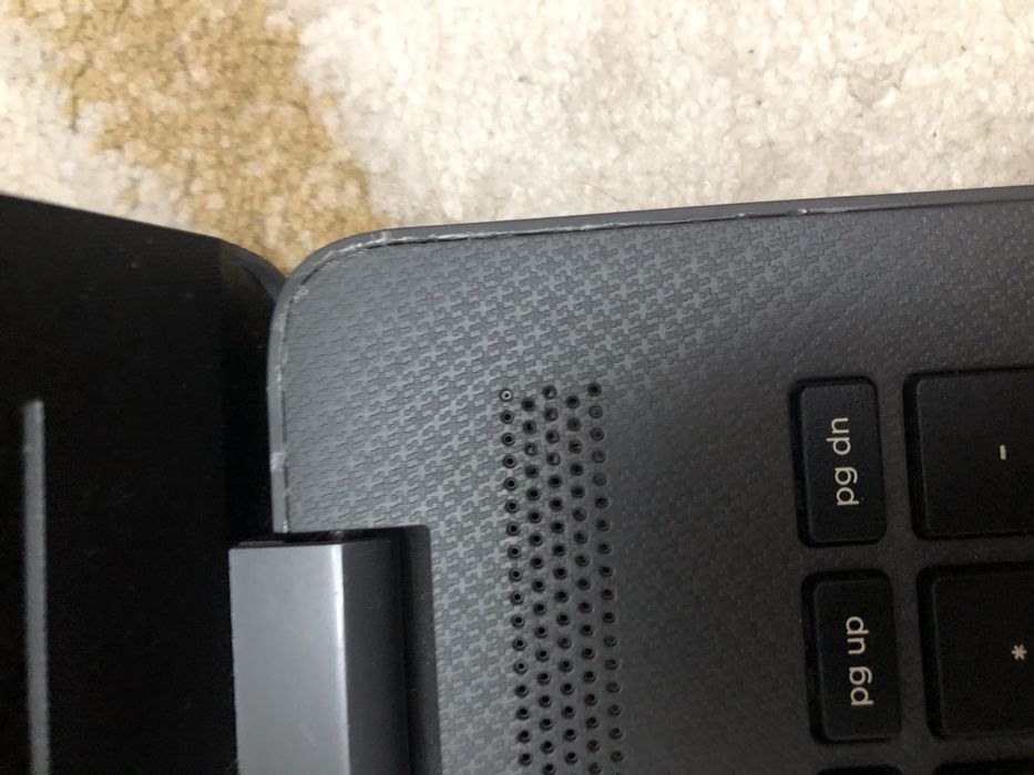 Vand Laptop HP H250 G7, utilizat