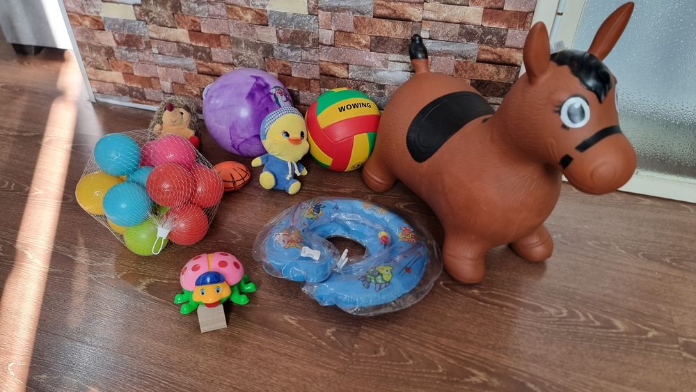 Игрушки Цена за все Много Новый и почти новий Лошадь Светомузикалний М