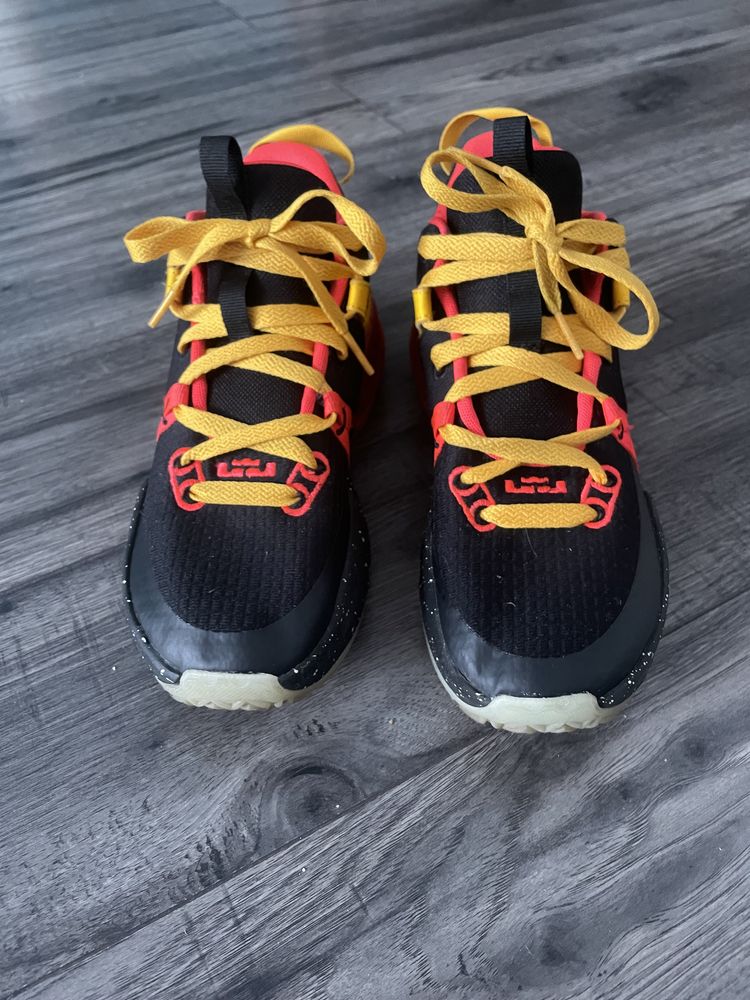 Nike LeBron Witness 7 originali 100%