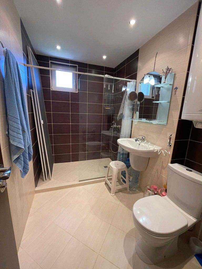 Продава се Двустаен апартамент в Обзор - 64 кв.м за 985 €/кв.м - Снимка #2