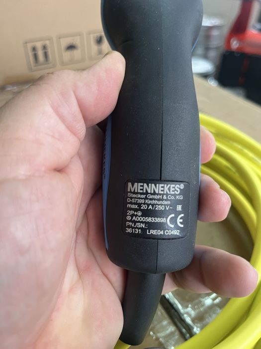 Кабел за зарядна станция  MENNEKES за MERCEDES 250V 20A