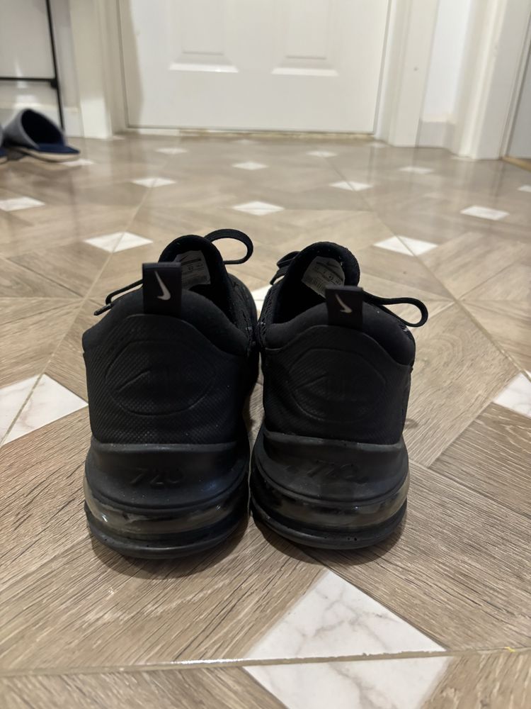 Nike air max 720