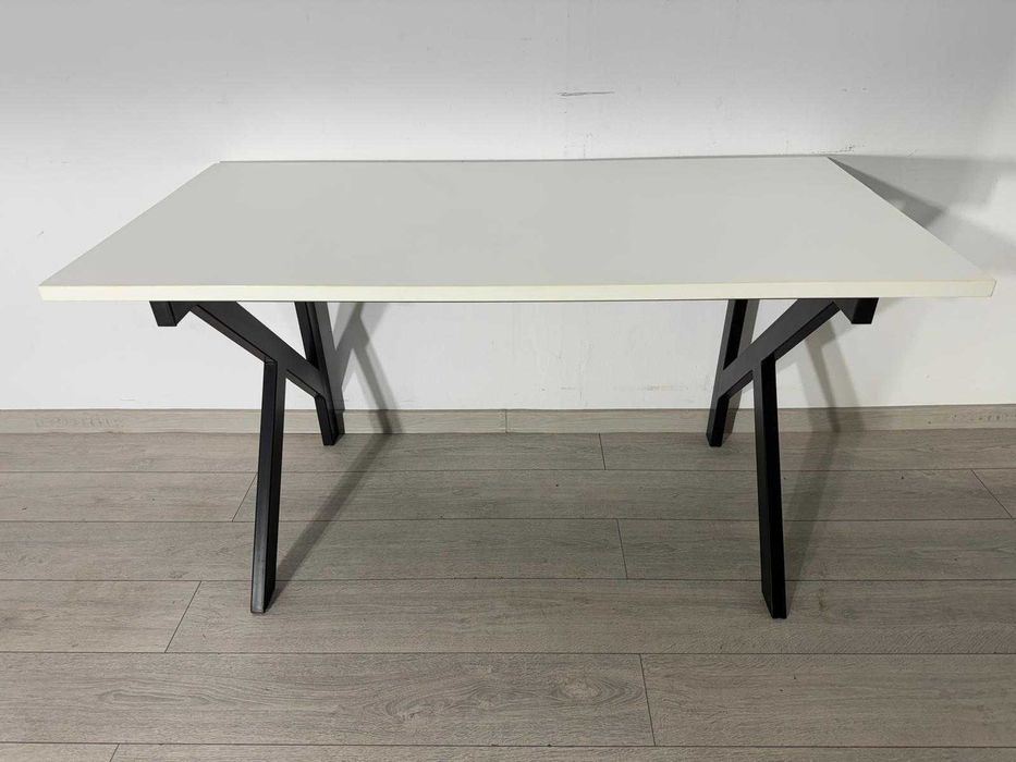 Birou 139x69 cm, Structură Metalică Solidă; Masă de Lucru