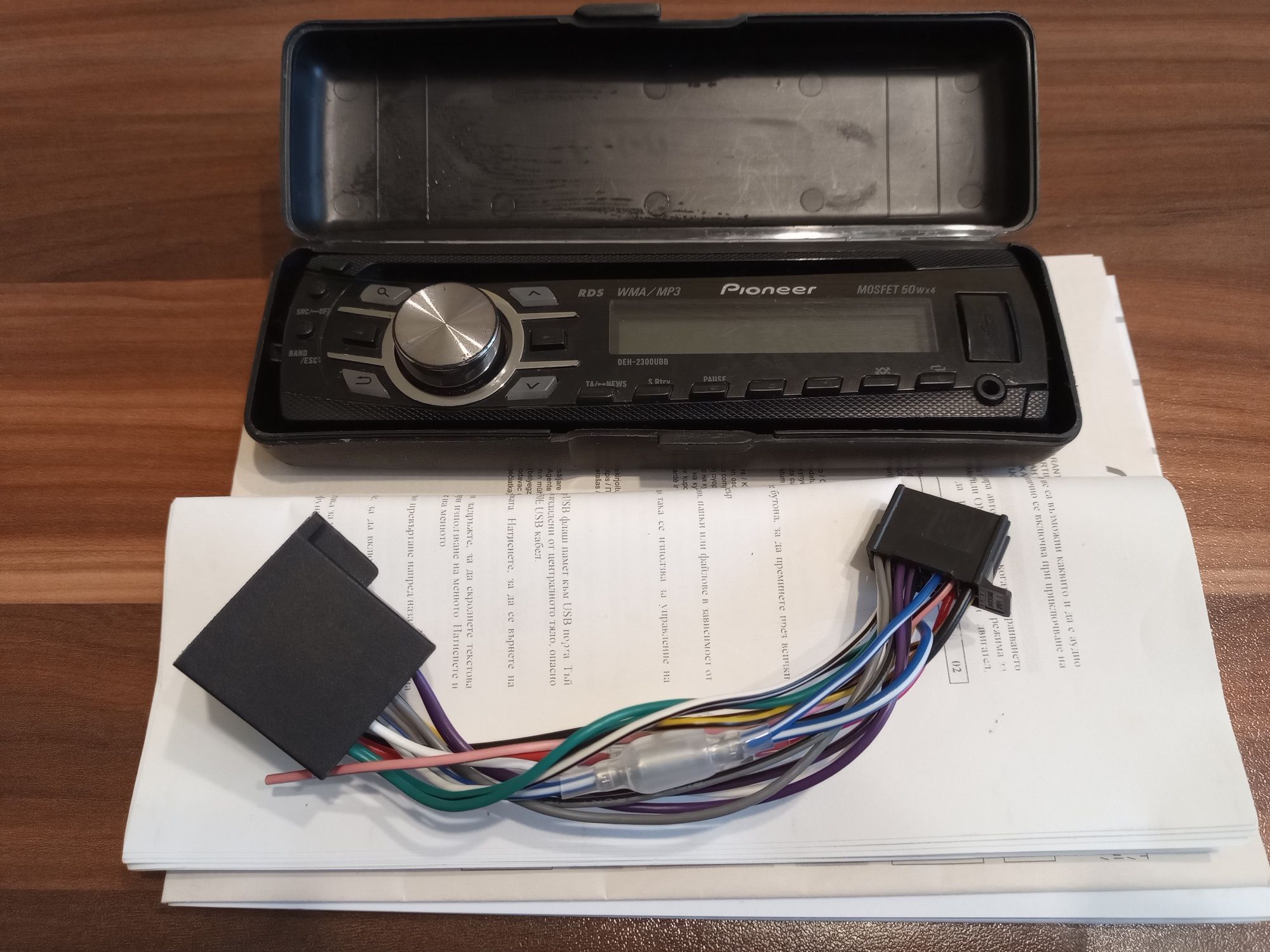 Авто CD/USB/AUX плеар Pioneer DEH-2300UBB