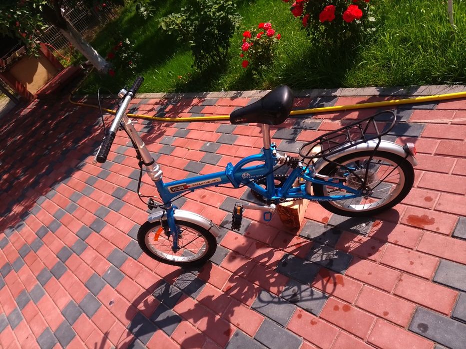 Vând bicicleta pliabila copii