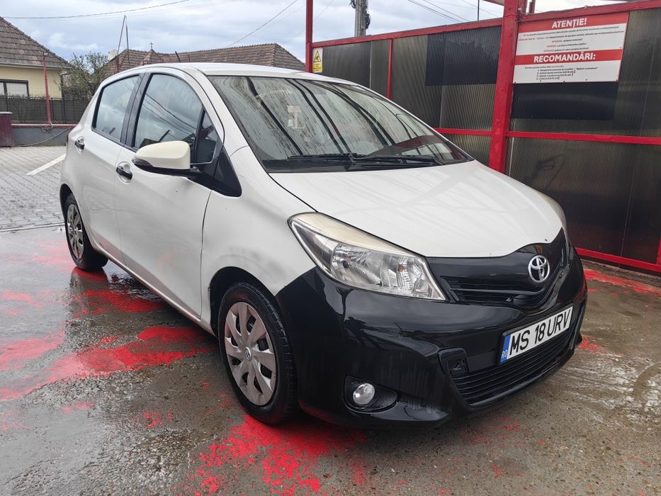 Toyota yaris 2013