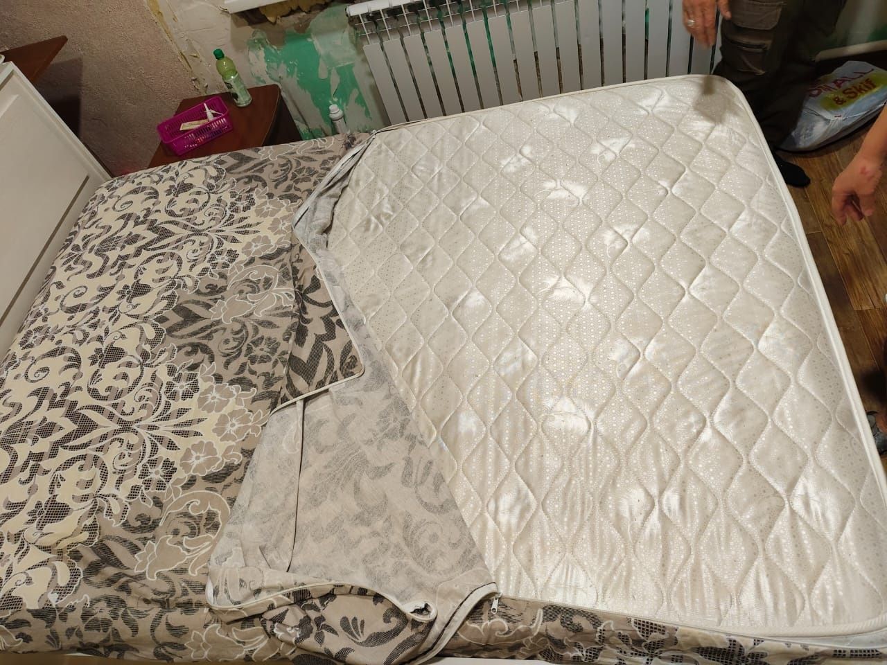 Кровать двуспальная