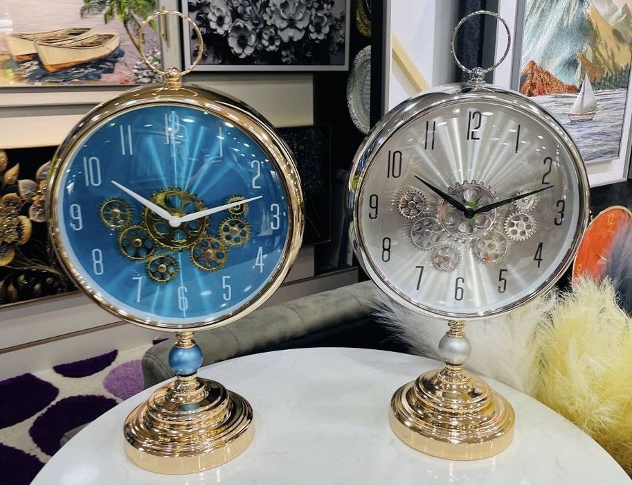 Часы настольные для подарка