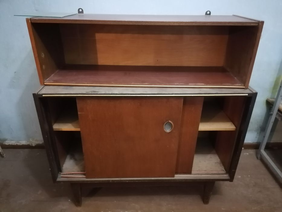 Книжные полки шкаф