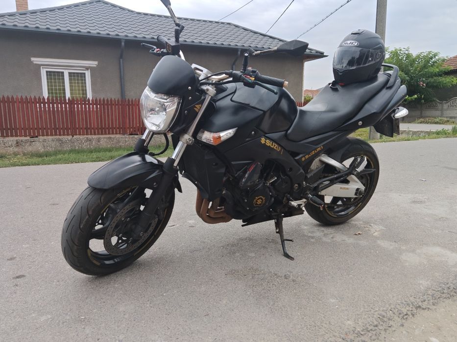 Vând sau schimb Suzuki GSR 600 pe injecție