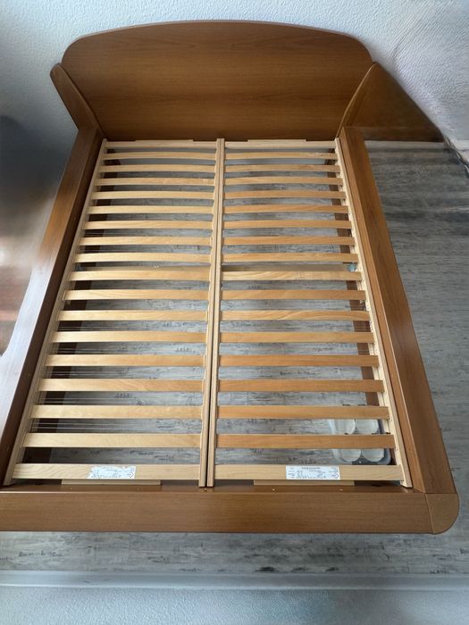 Продам двухспальную кровать, дерево, Югославия