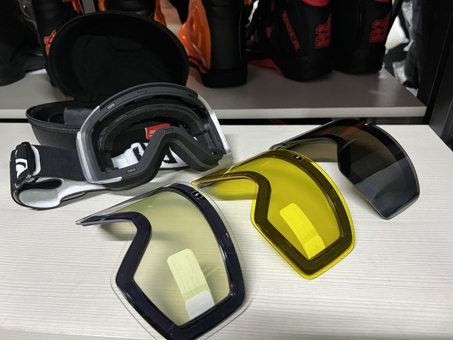 Крутые Горнолыжные Очки/Маски со Сменными Линзами в Комплекте!