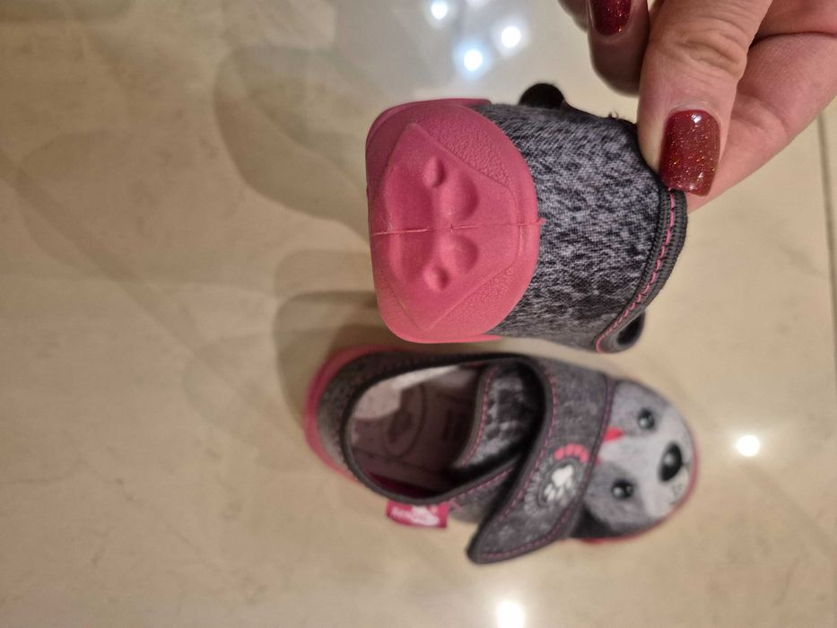 Пантофи 3 броя/обувки