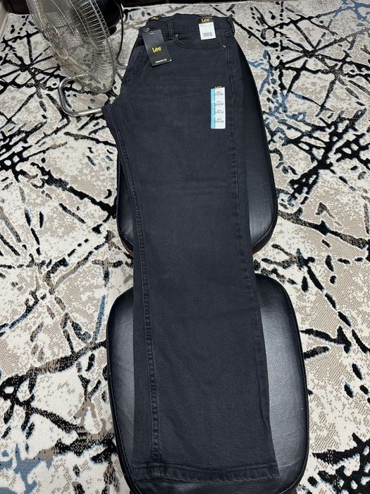 Джинсы Lee taper fit р 35/32