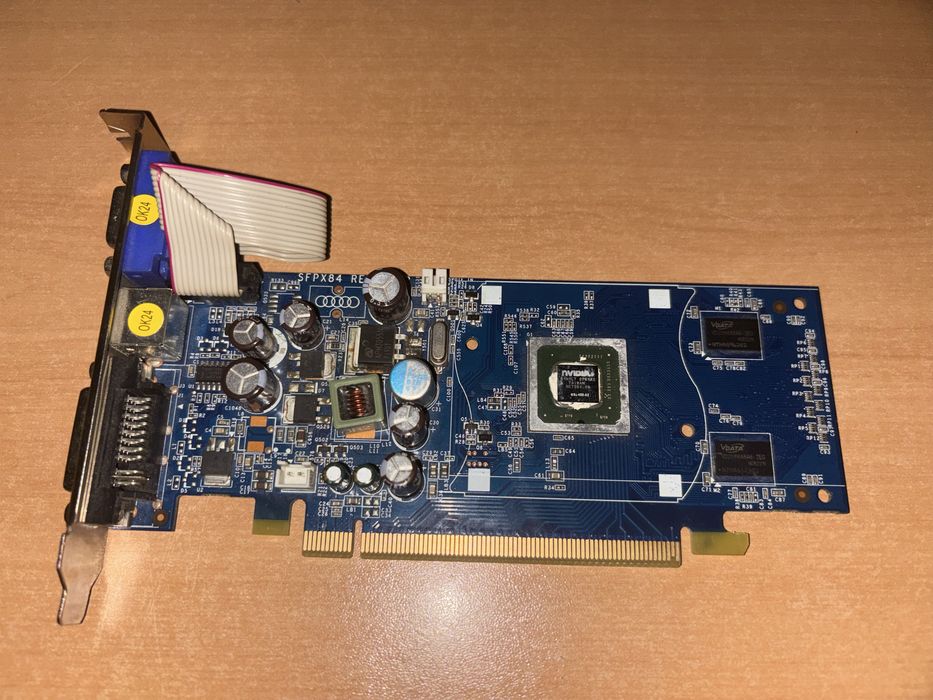 Продавам видеокарта nvidia  geforce 8400GS