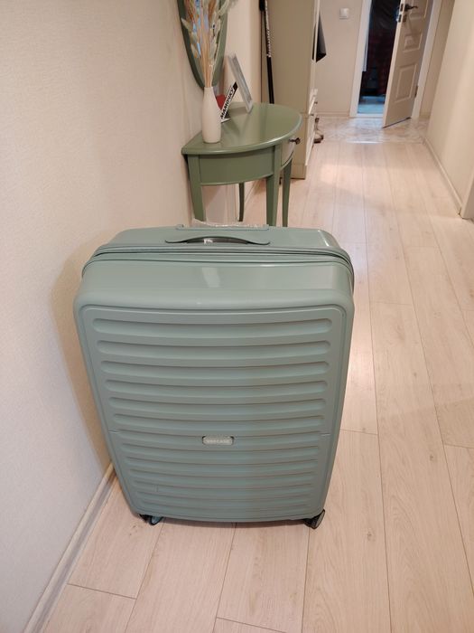 Чемодан размер L