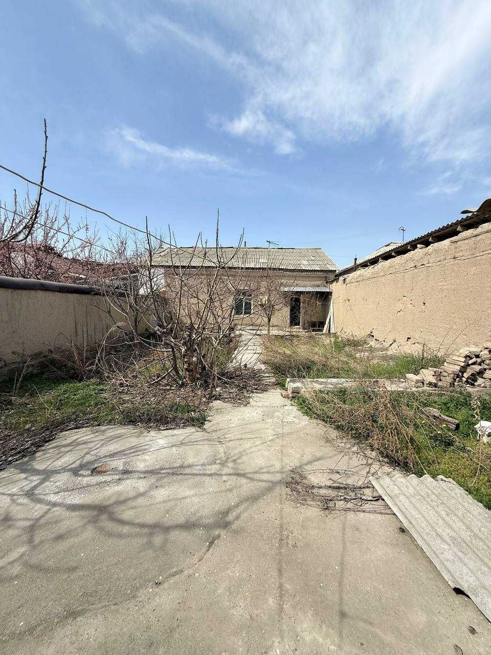 № 453 Дворик под стройка площадью 3 соток в районе проспект Навои