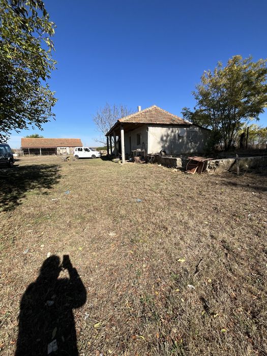 Proprietate completă cu teren de 5.300 mp