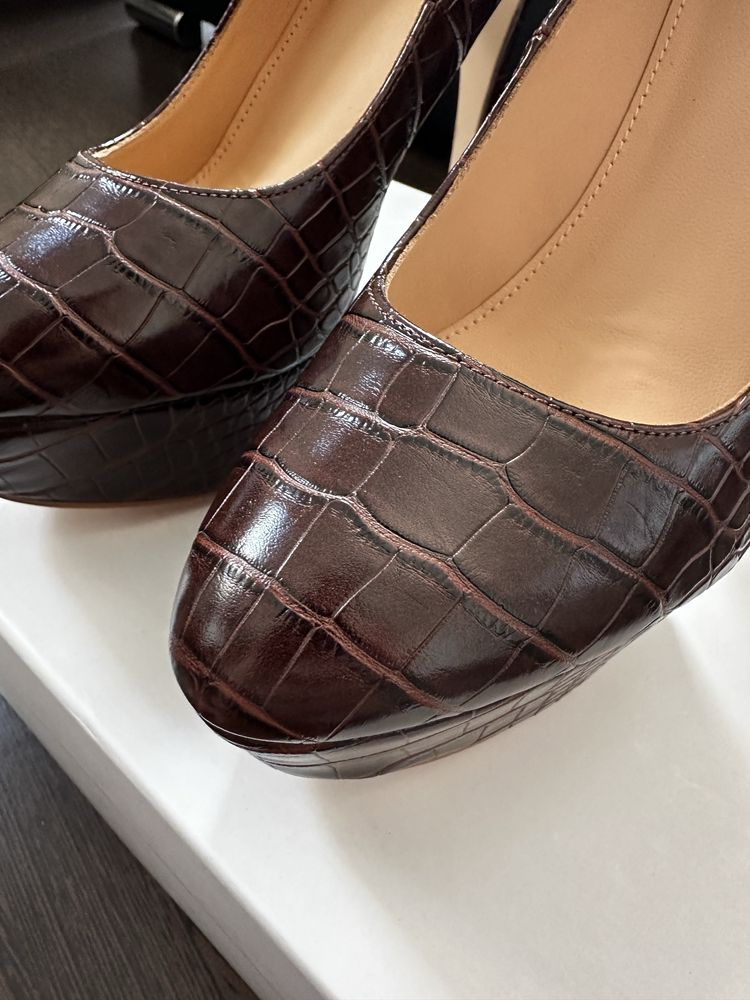 Pantofi Guess Pumps NOI