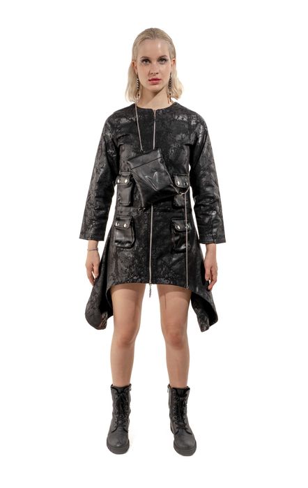 Designerul Vishisku lansează Pantaloni Jachetă Fustă Piele UK