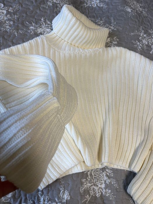 Скъсен пуловер с поло