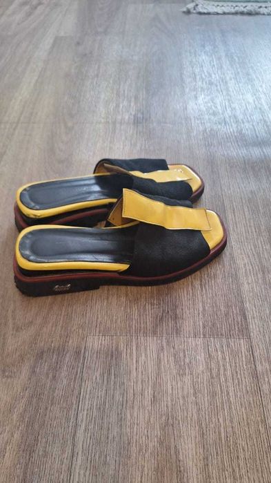 Шлепанцы лак+замша