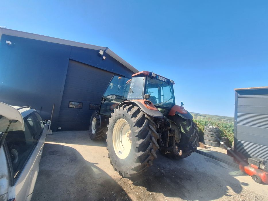 New Holland M 160 vând