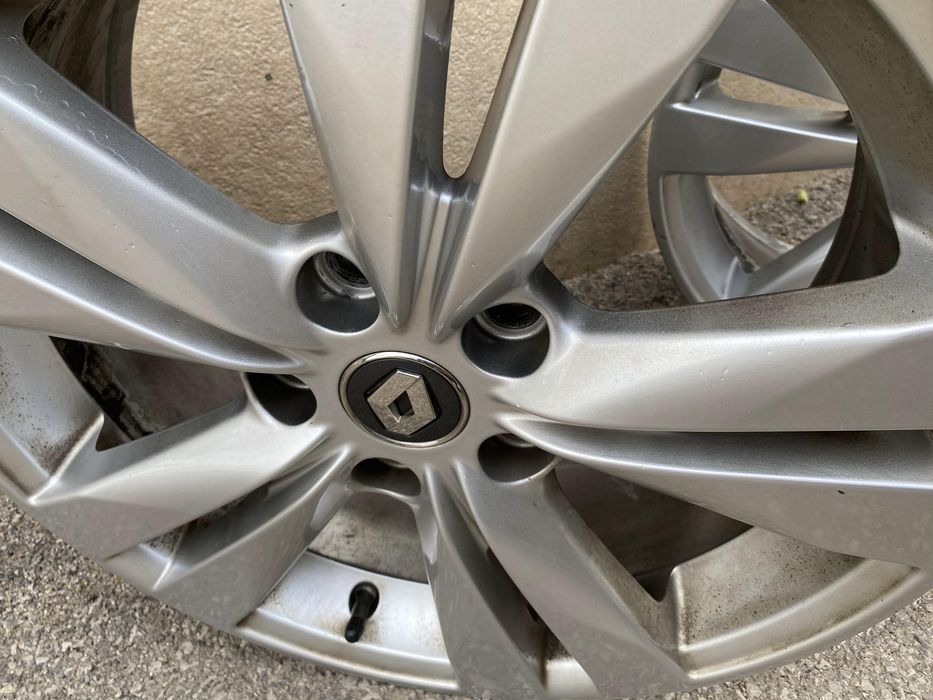 Оригинални джанти Рено 17 7j 5x114.3 ет43 ЦО 66.1