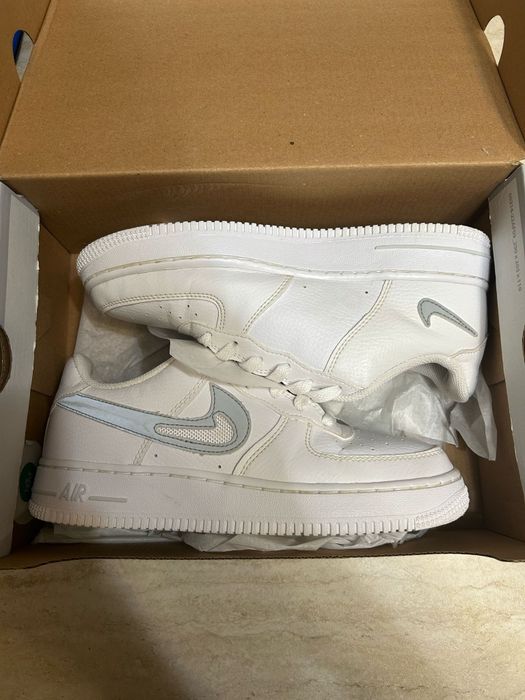 Adidași Nike Air force 1 (Af 1), puțin utilizați.