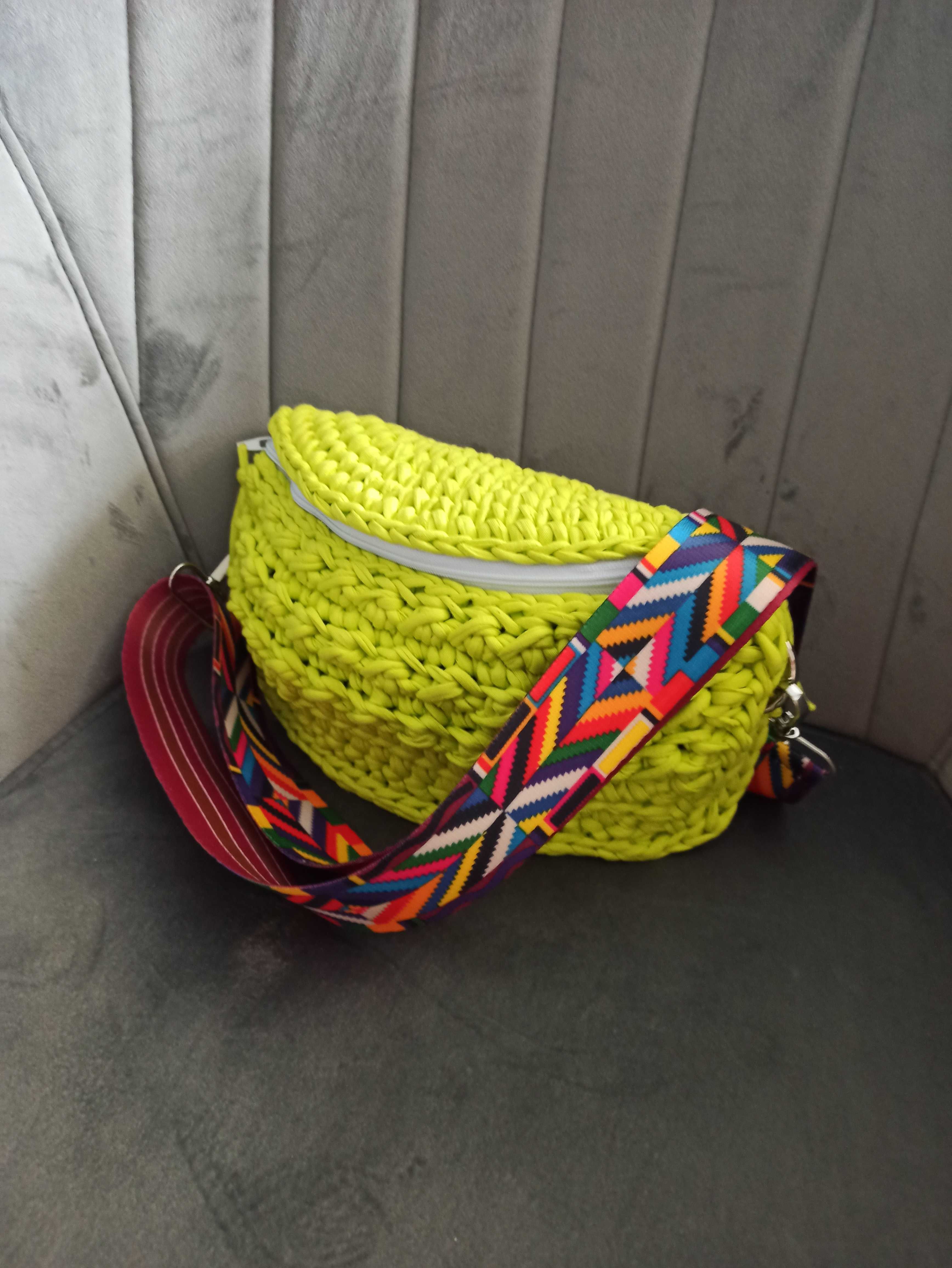 Чанти, ръчна изработка, плетени на една кука