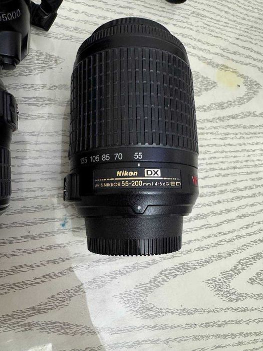 продам Nikon D5000 + 2 объектива + сумка