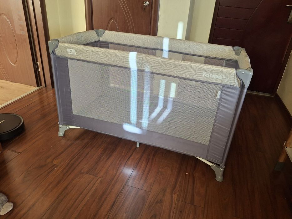 Бебешки сгъваеми кошари 2 бр.