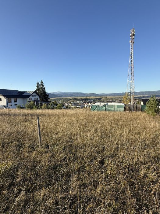 Teren de vanzare! 900 mp