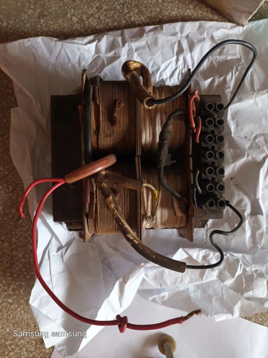 Separator electric 200 A.