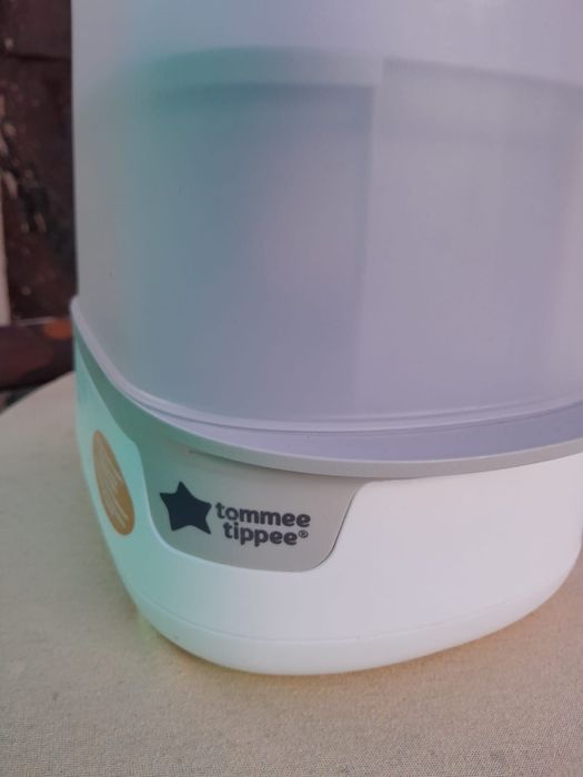 Vând sterilizator biberoane nou