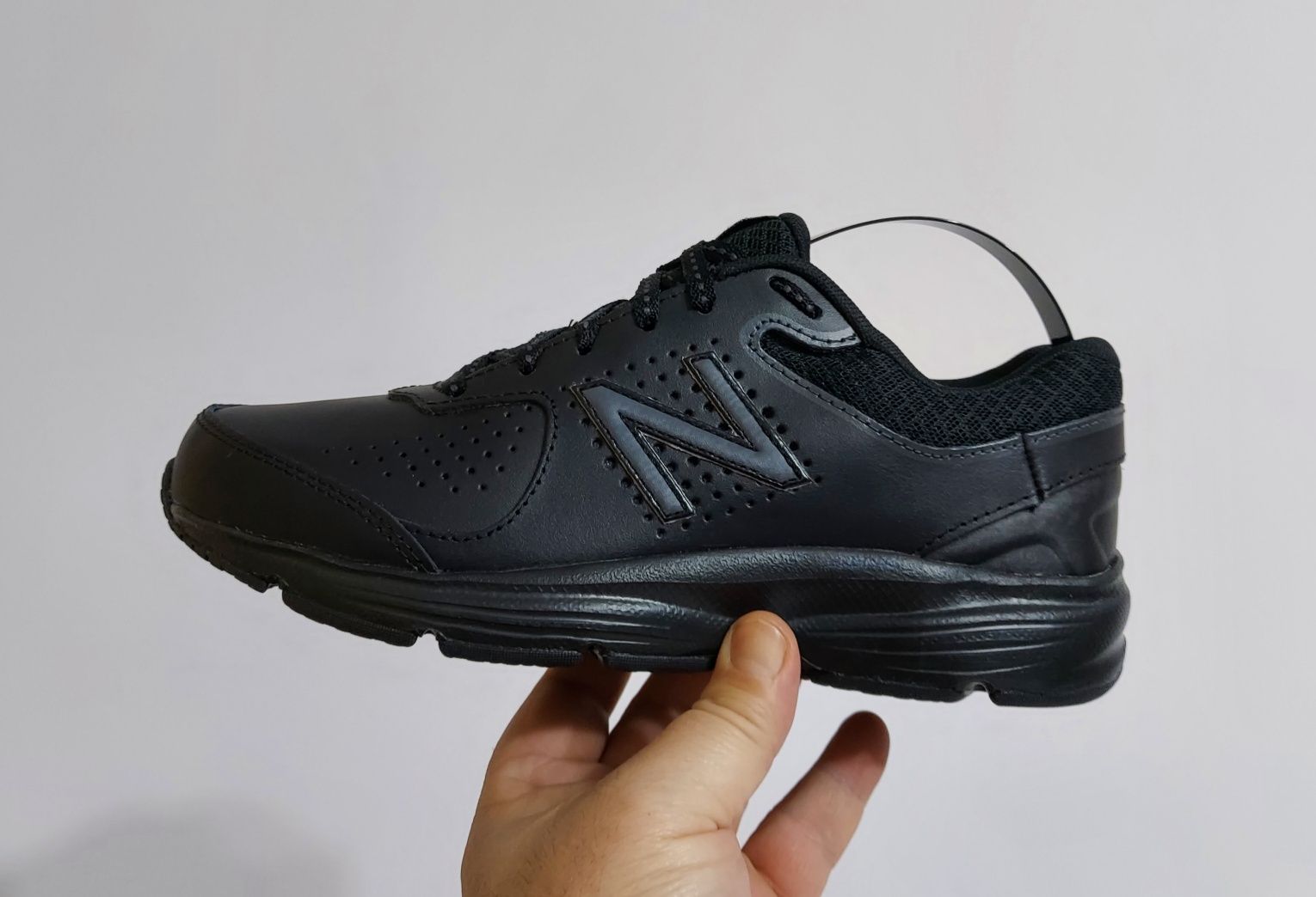 Adidași Nou New Balance 411, pantofi sport piele naturală, mărimea 37