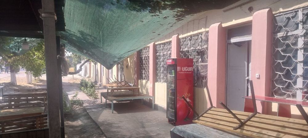 Toshkent to'ytepada yo'li yuzida choyhona kafe sotiladi 90000$min