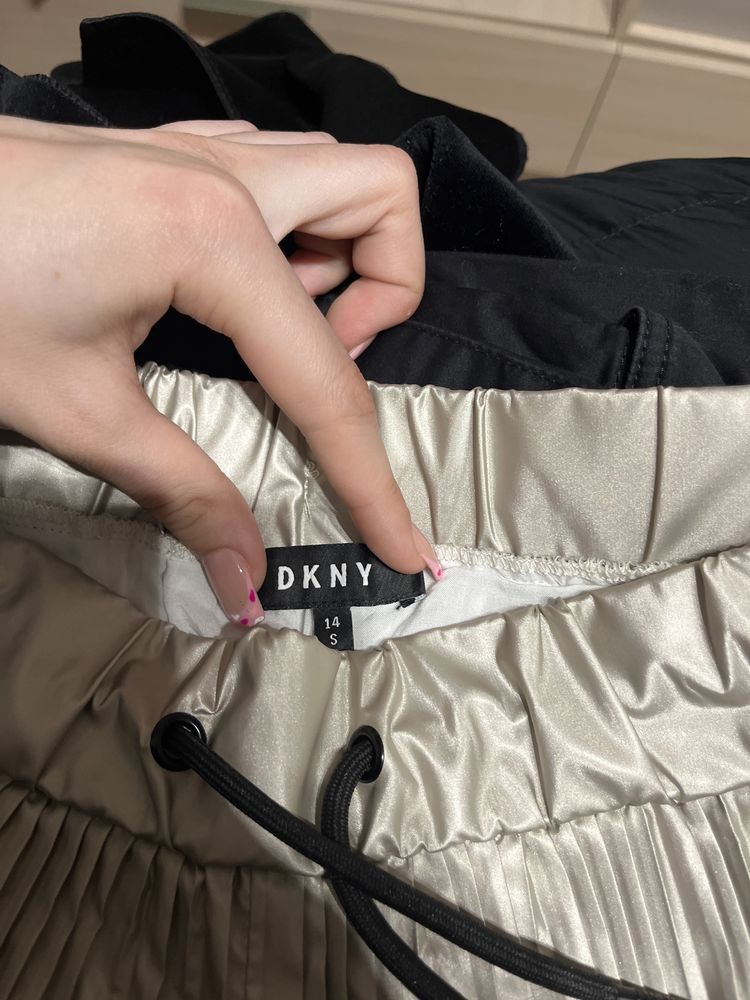 DKNY къси панталонки