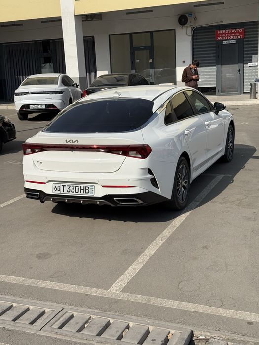 Kia k5  2 litr kapot petno krilo petno hollati zor propani bor