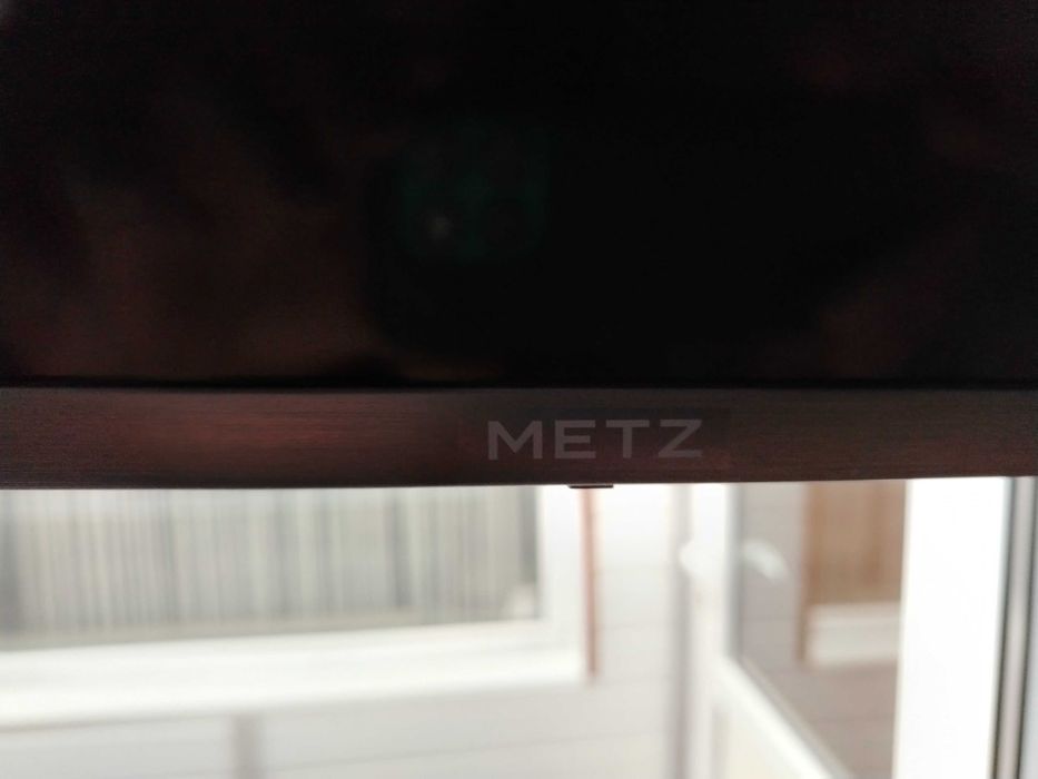 Телевизор JVC, 32инча, лед,2бр,Нео 24инча,1бр Metz 32инча с интернед