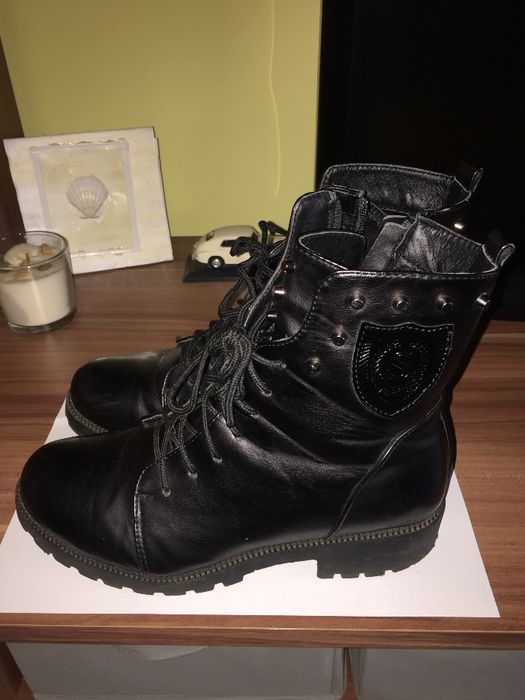 bocanci din piele cu tinte