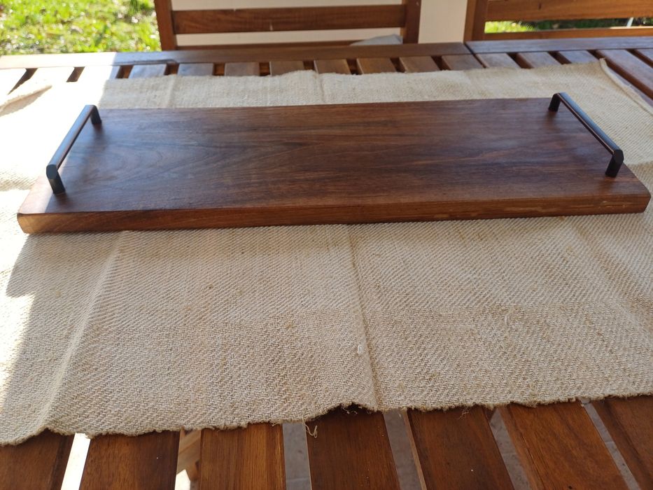 Platou servire hand made din lemn de nuc