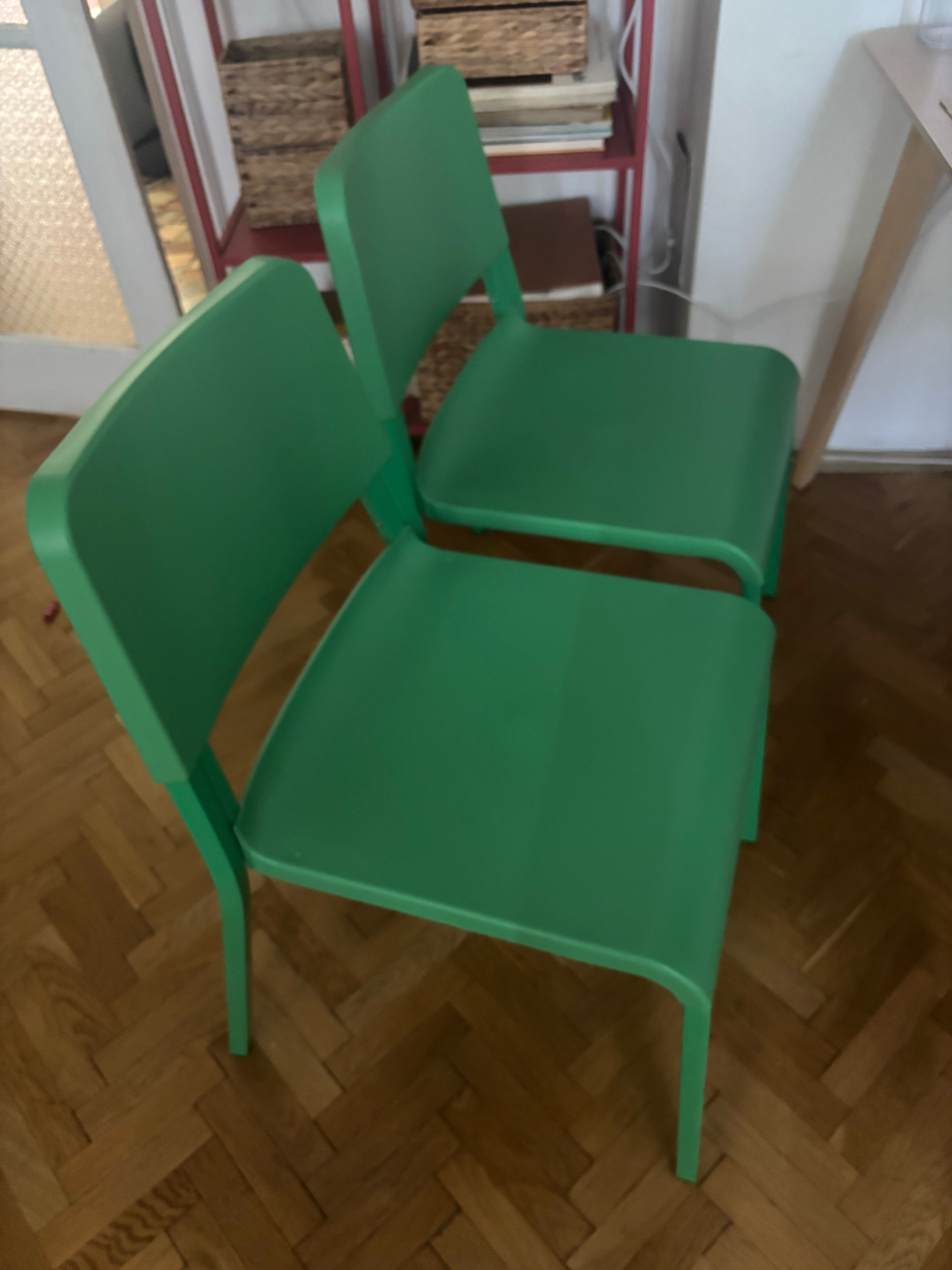 Два стола IKEA TEODORES + възглавничките