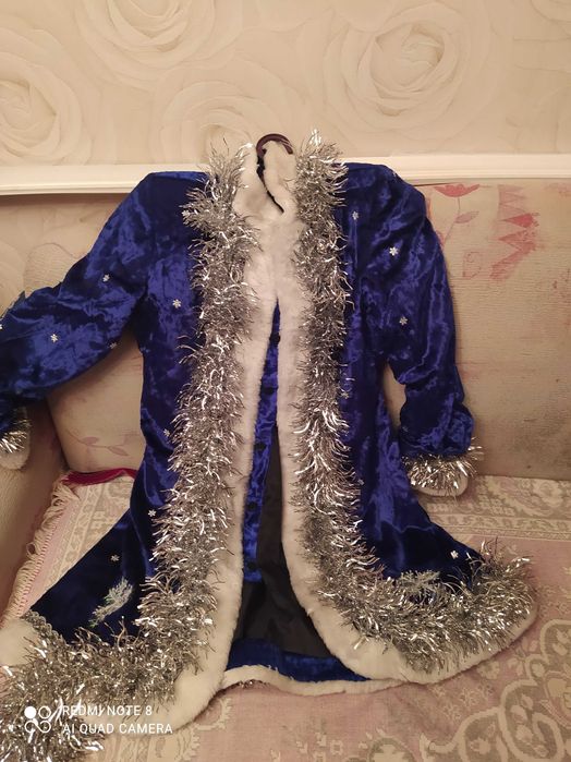 Продаю костюм Снегурочки