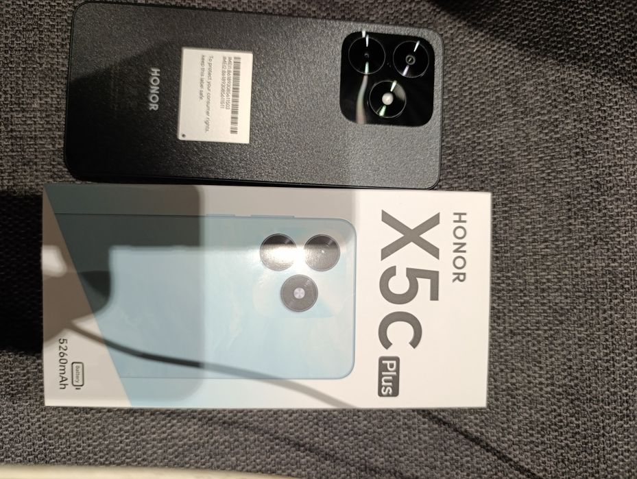 Чисто нов,не разпечатан!Honor X5c plus   Черен,две години гаранция!