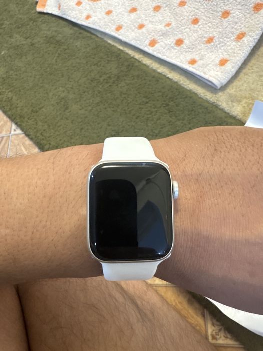 Apple Watch SE 40мм продам