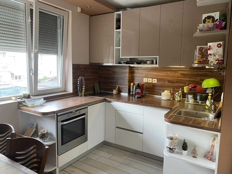 Продава се Тристаен апартамент в София, Лозенец - 106 кв.м за 1689 €/кв.м - Снимка #1