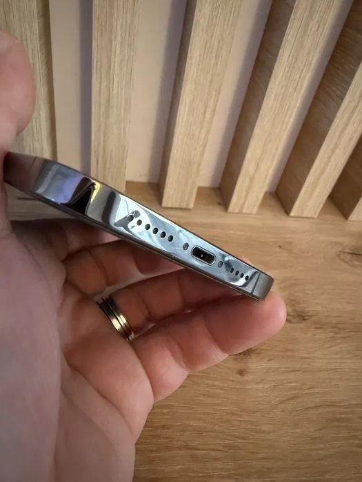 Vand Iphone 12 Pro Max ca NOU !