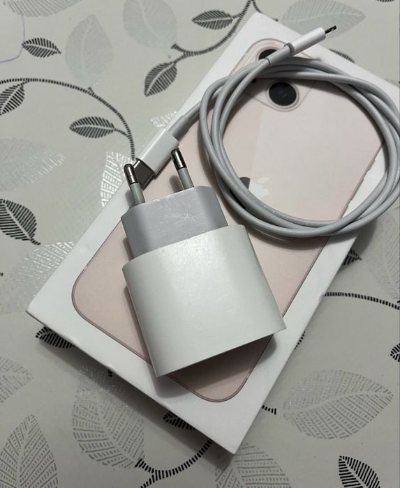 Продам оригинальный зарядка на iphone